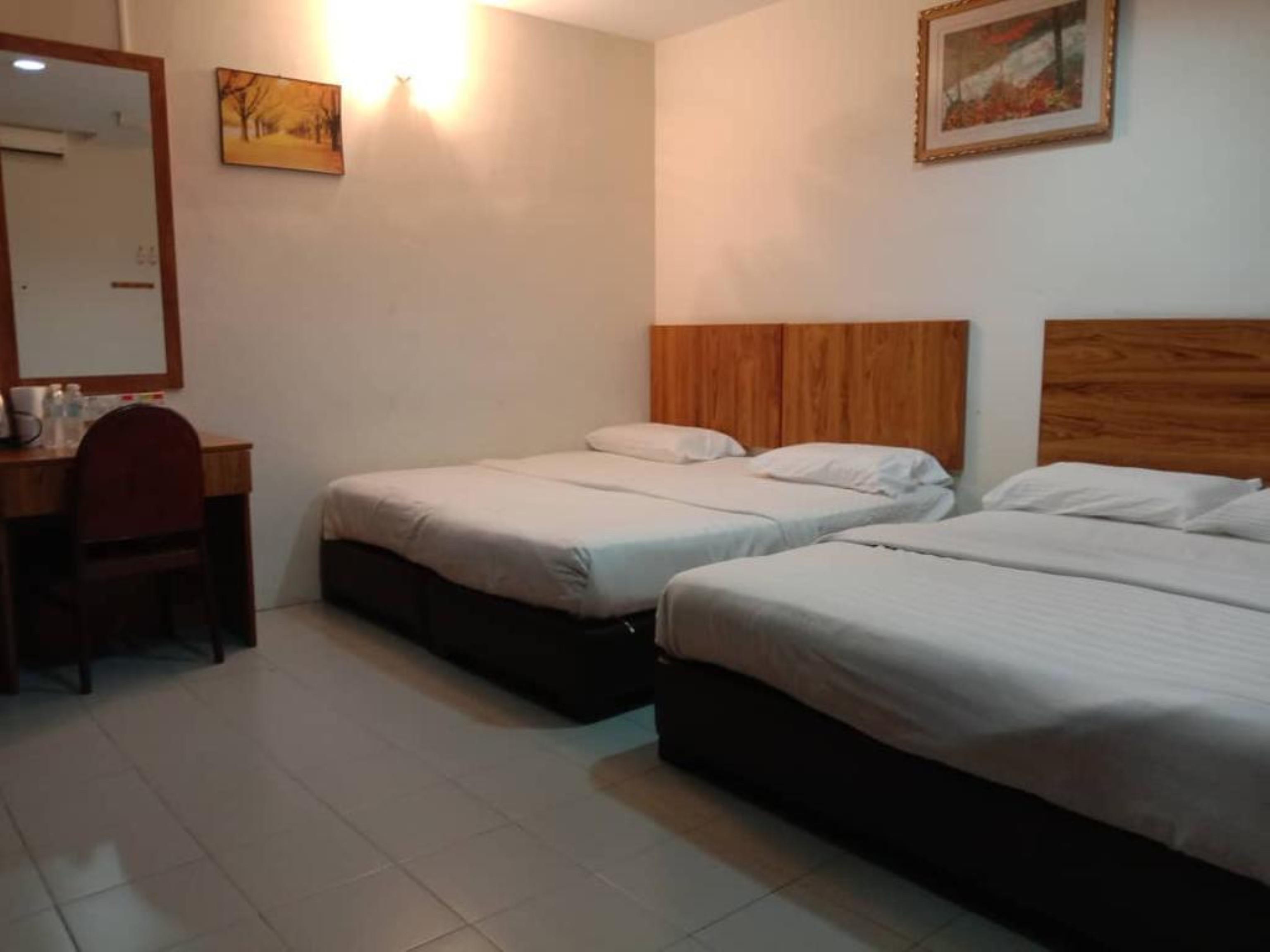 Oyo 89877 Sun Triang Hotel Kampong Kerayong Exteriér fotografie