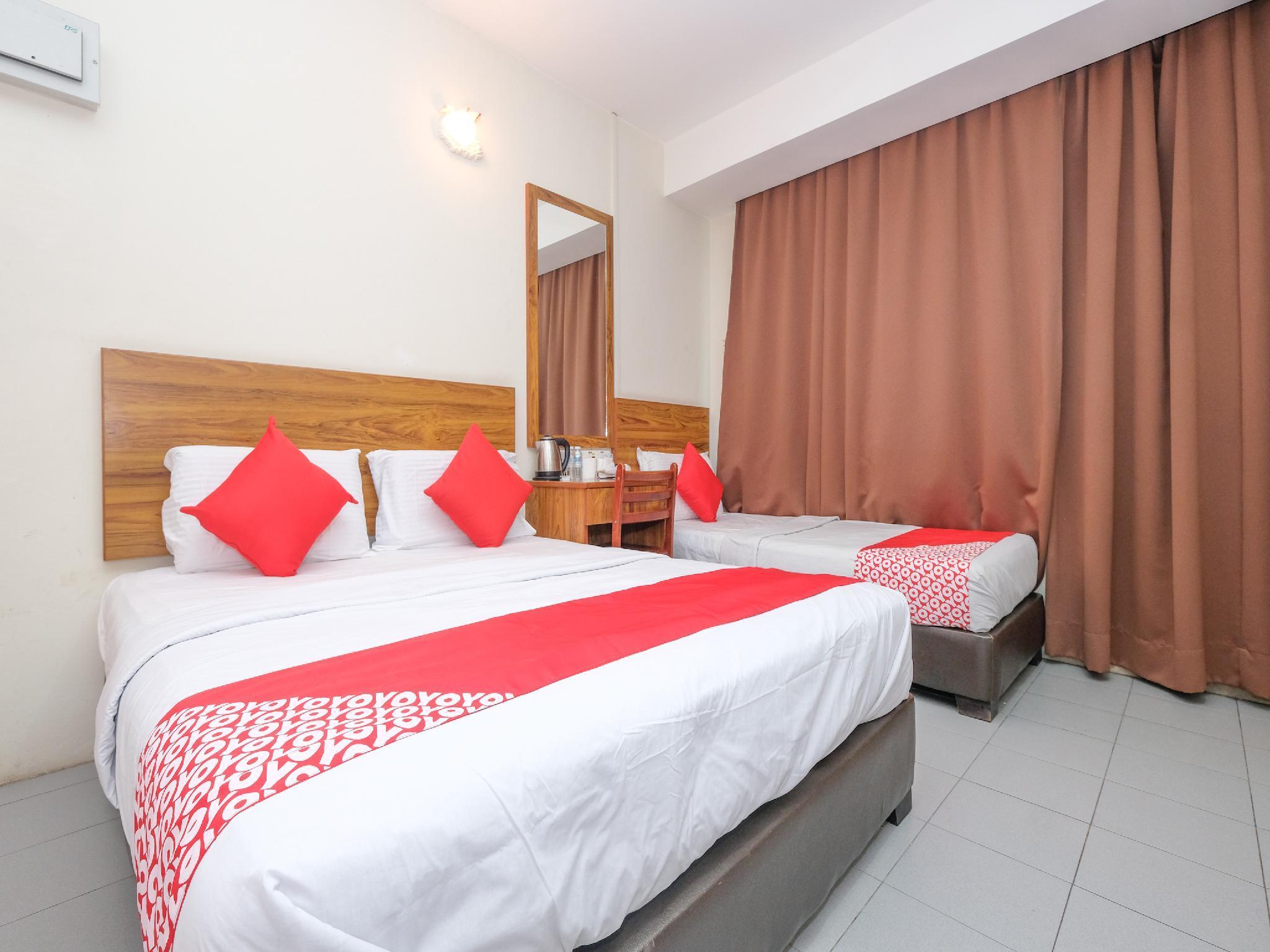 Oyo 89877 Sun Triang Hotel Kampong Kerayong Exteriér fotografie
