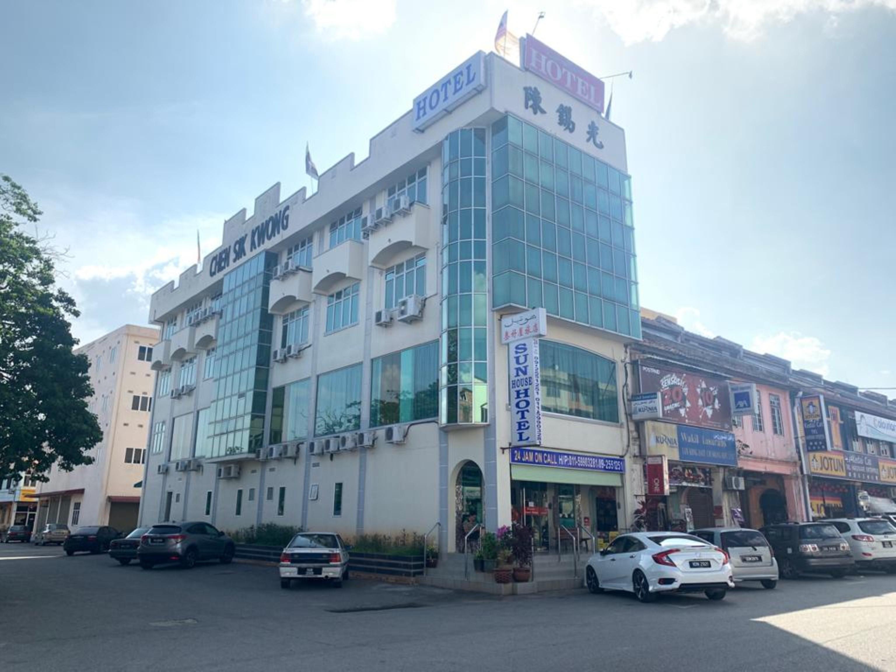 Oyo 89877 Sun Triang Hotel Kampong Kerayong Exteriér fotografie