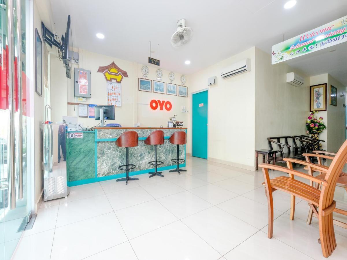 Oyo 89877 Sun Triang Hotel Kampong Kerayong Exteriér fotografie